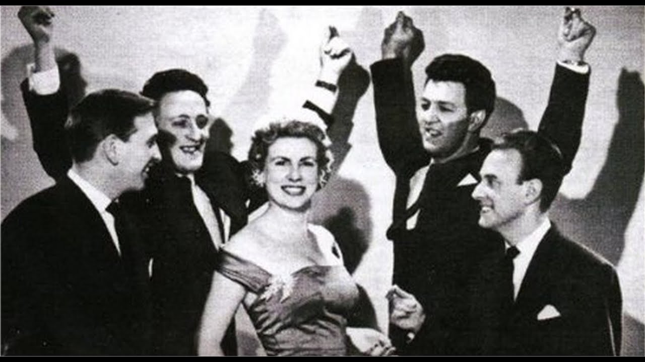 EVERY UK NUMBER ONE SONG: 'Broken Wings' - Stargazers