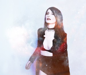 FRESH: 'Going To Berlin' - Karolina Rose