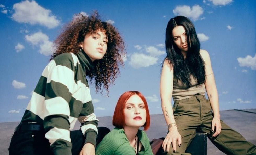 REVIEW: 'Saves The World' - MUNA