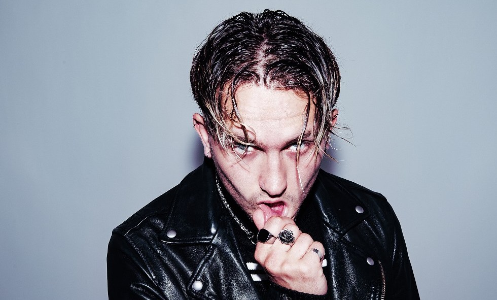 THE SUPER LATE NIGHT