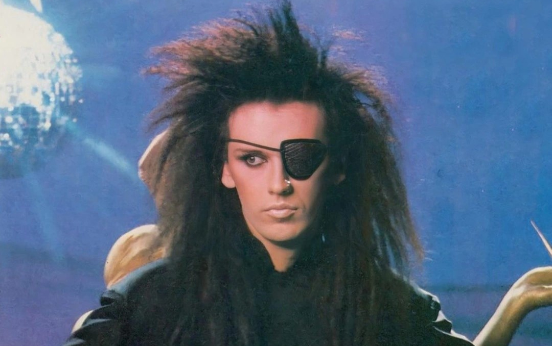 Dead or alive you spin me round