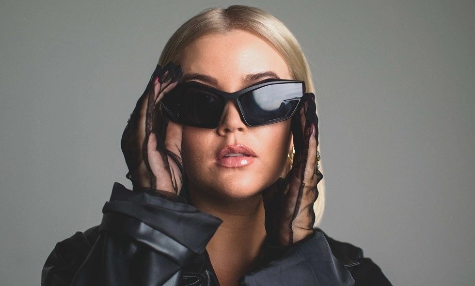 aimee hurt like hell