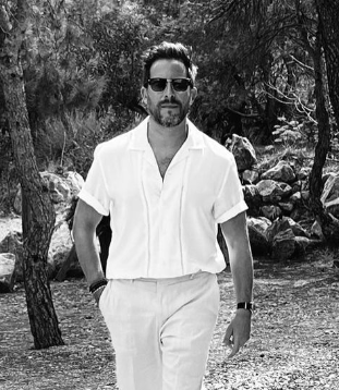 Jamie Browne upside down