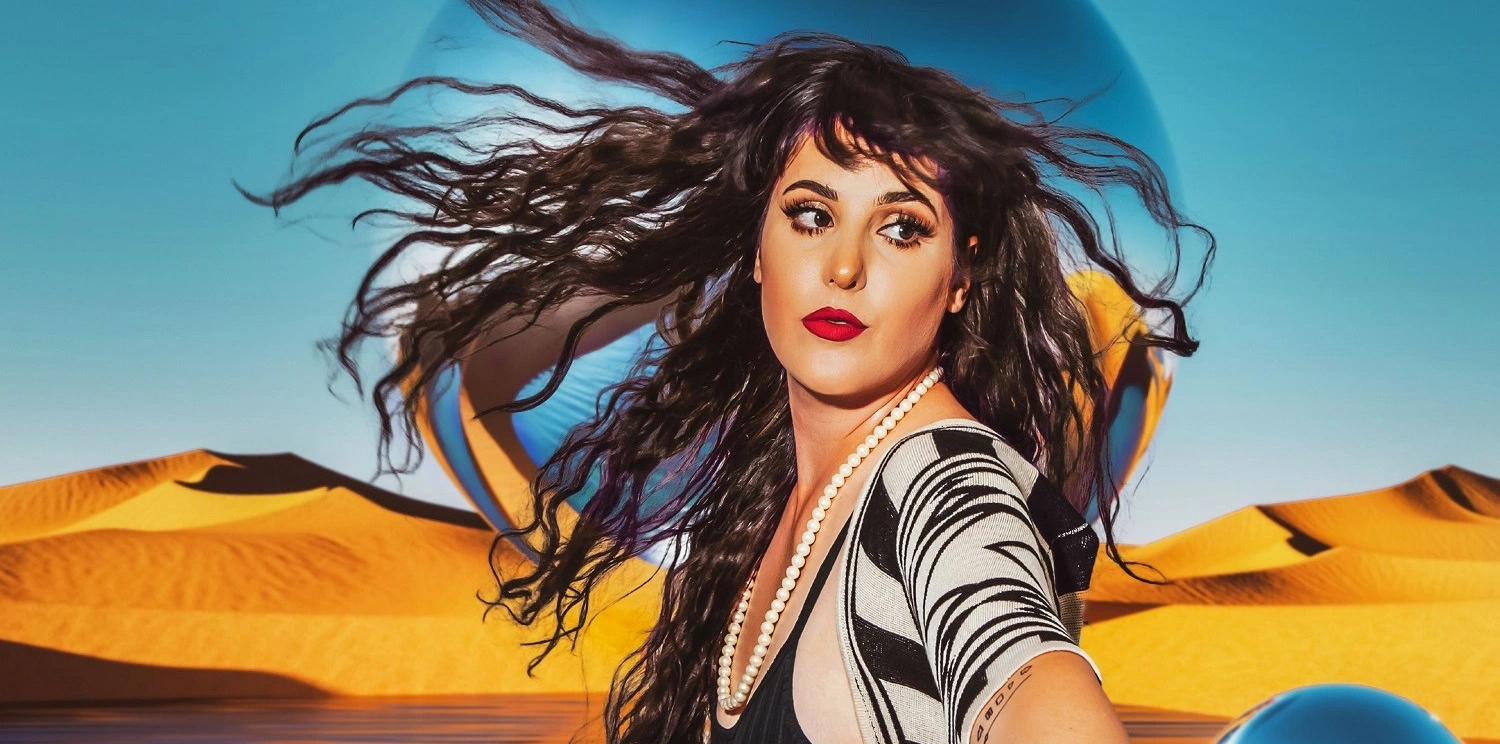 Jamie-Lee Sexton lock it down